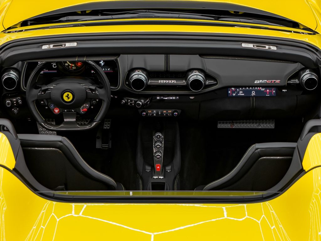 Ferrari 812 2023