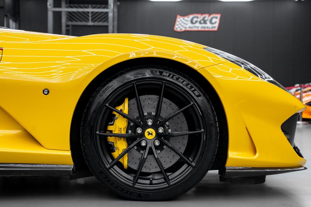 Ferrari 812 2023