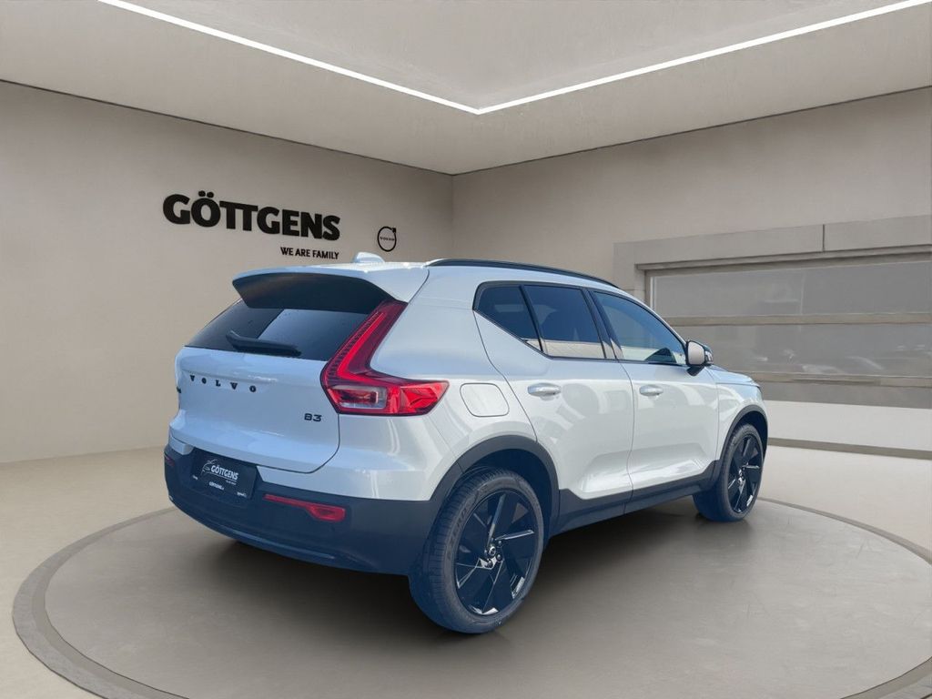 Volvo XC40 2025