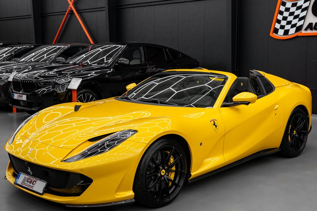 Ferrari 812 2023