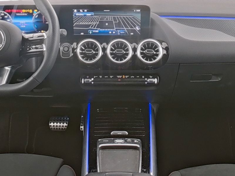 Mercedes-Benz B 250 2025