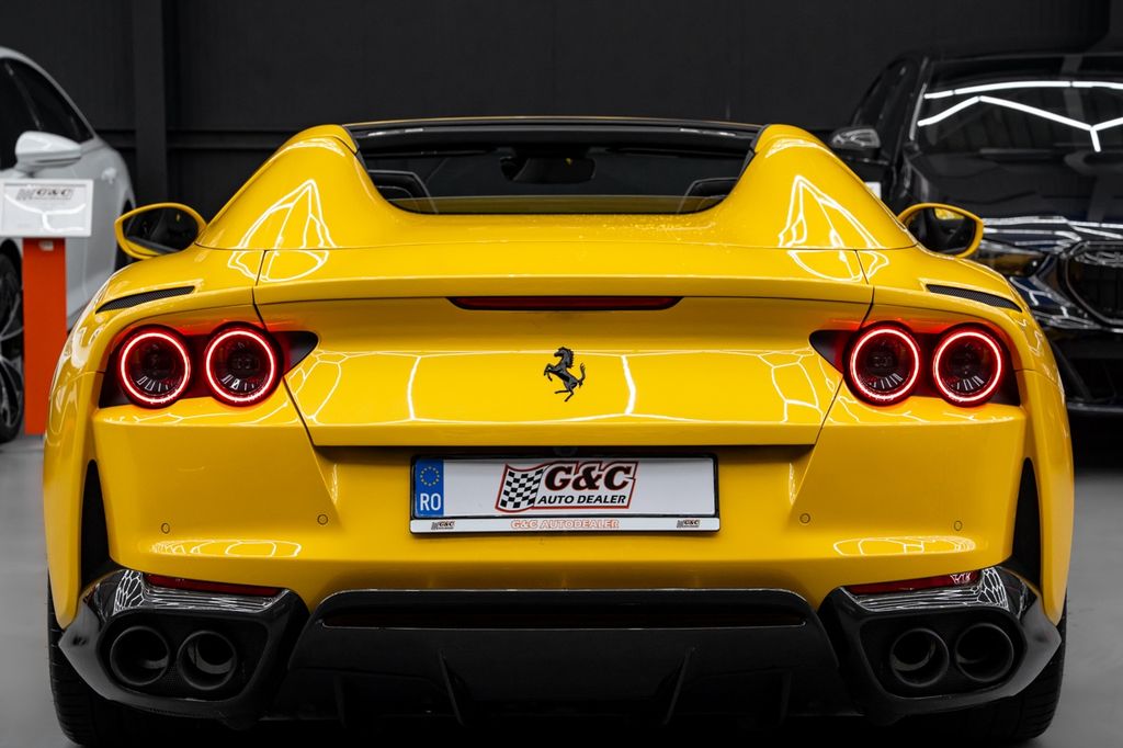 Ferrari 812 2023
