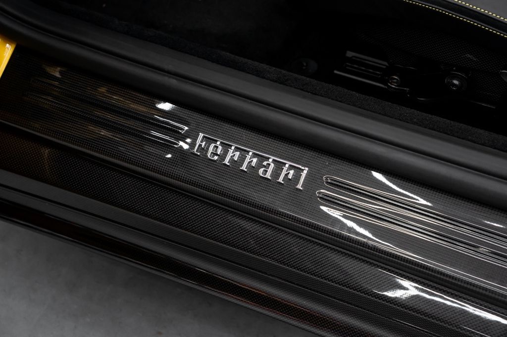 Ferrari 812 2023