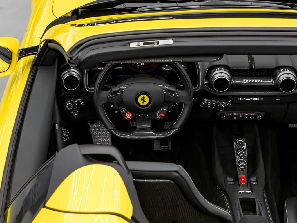 Ferrari 812 2023