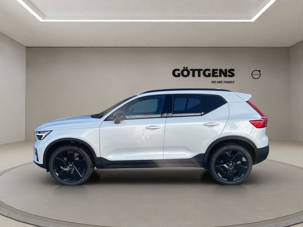Volvo XC40 2025