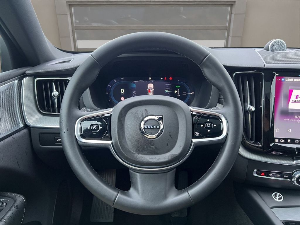 Volvo XC60 2025