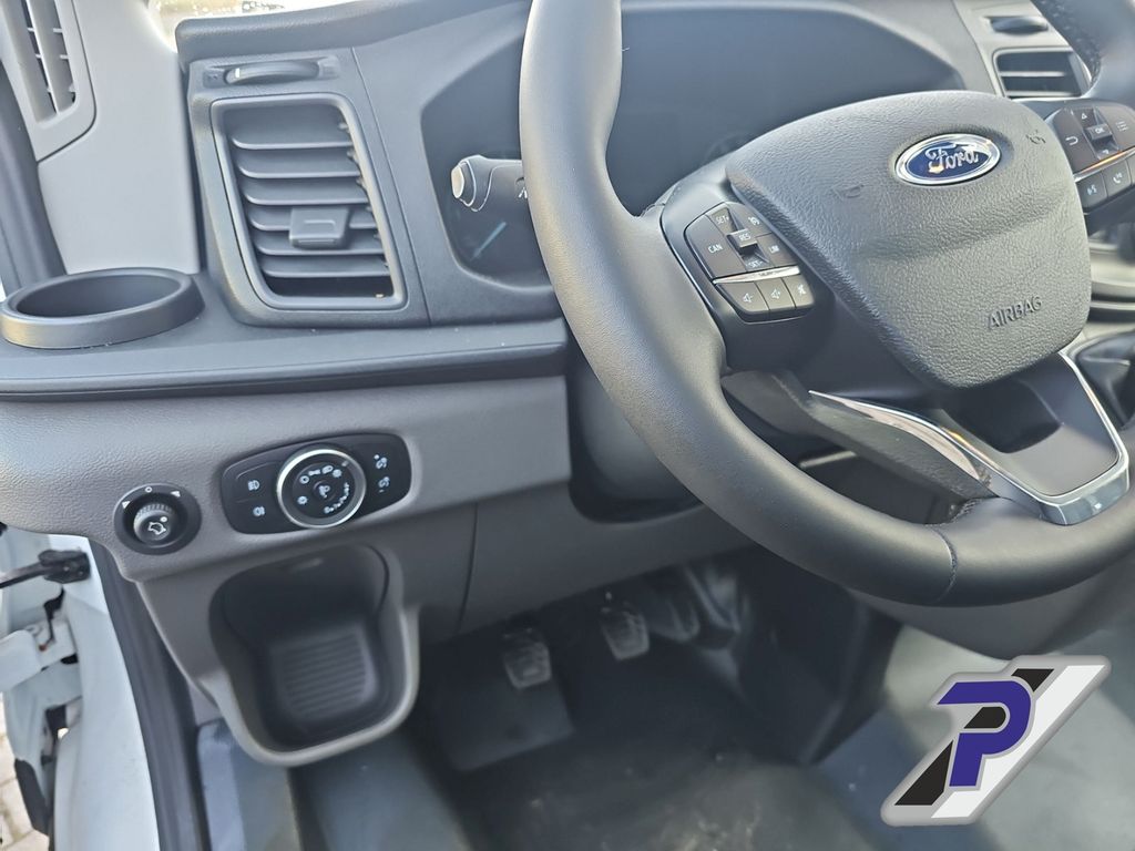 Ford Transit 2025