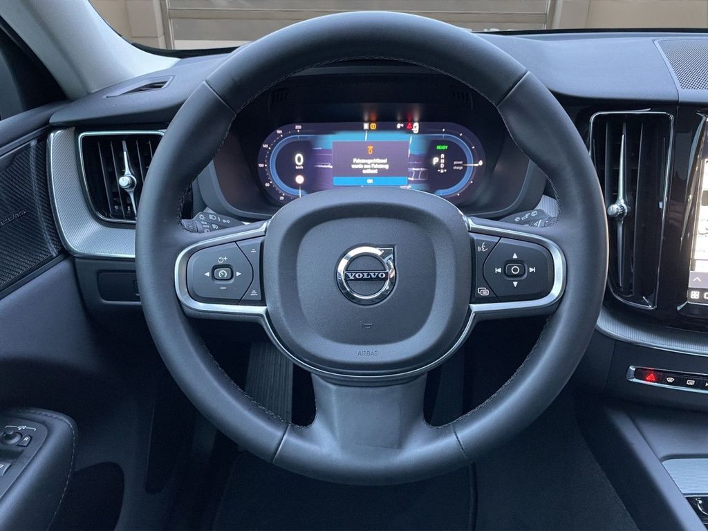 Volvo XC60 2025