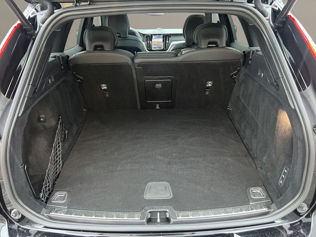Volvo XC60 2025