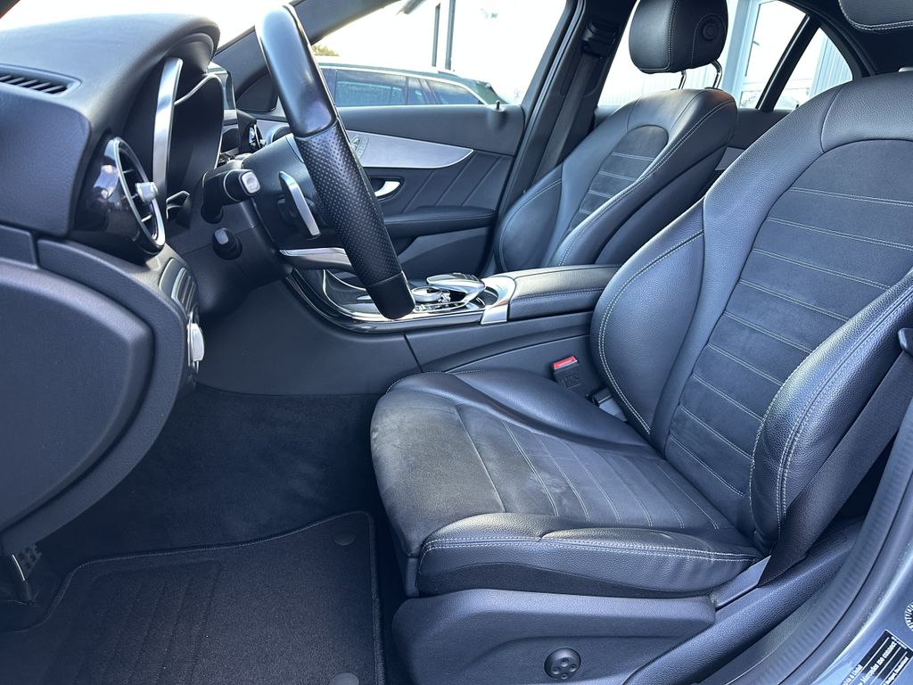 Mercedes-Benz C 300 2021