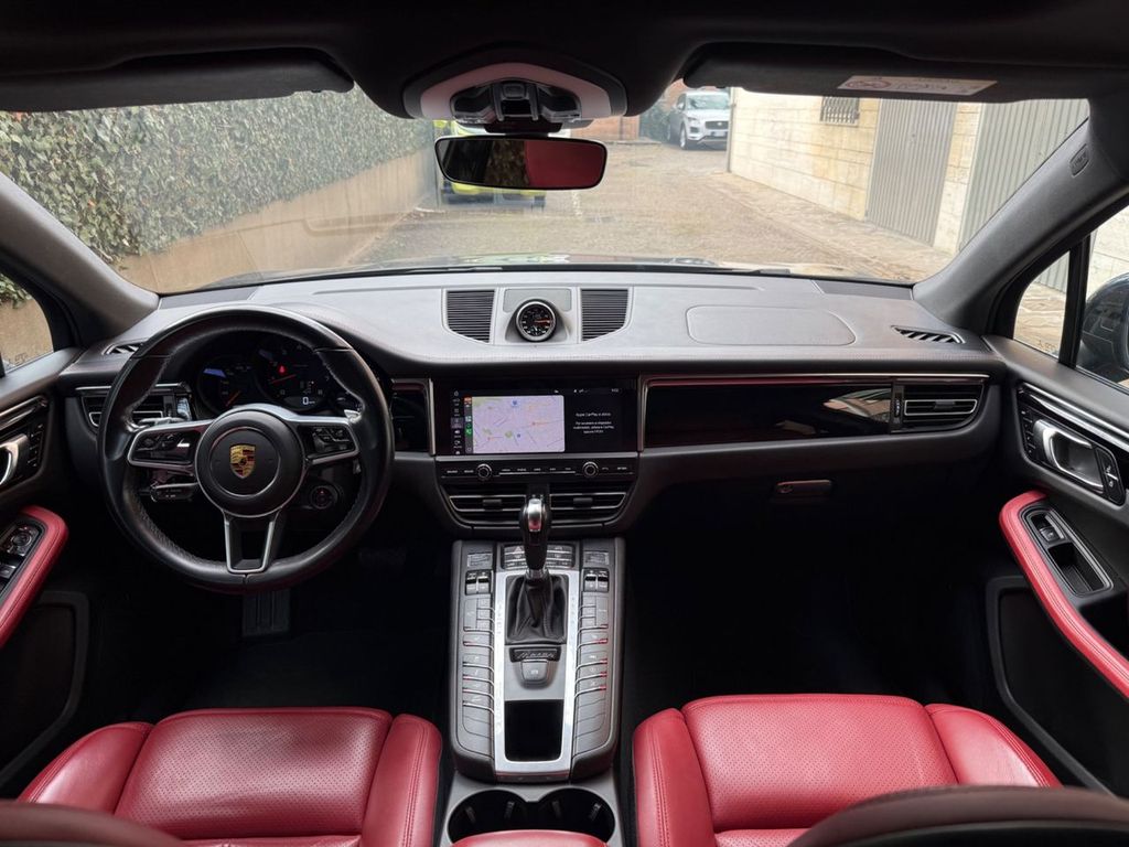 Porsche Macan 2021