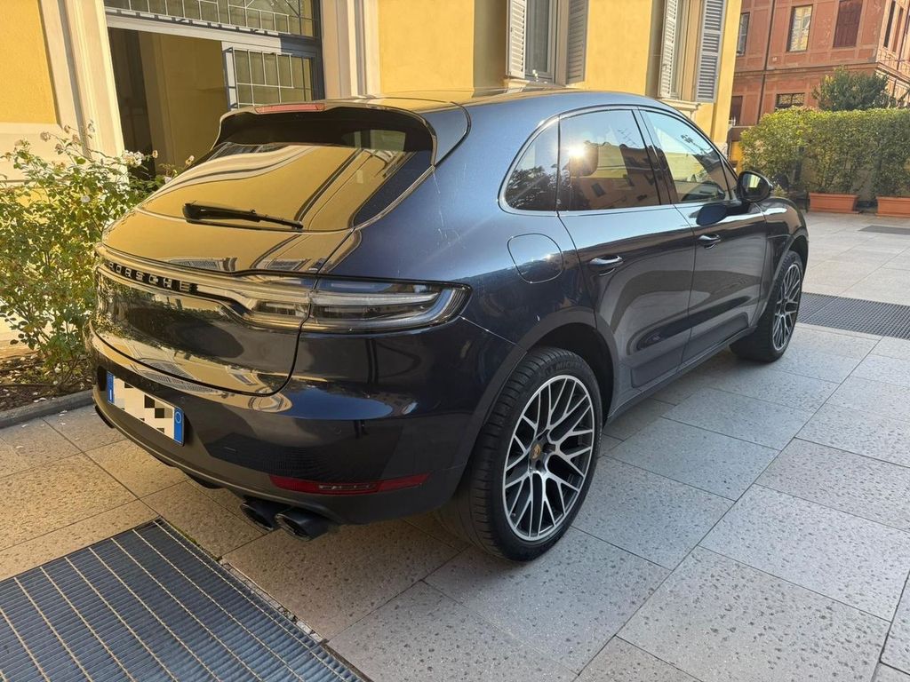 Porsche Macan 2021