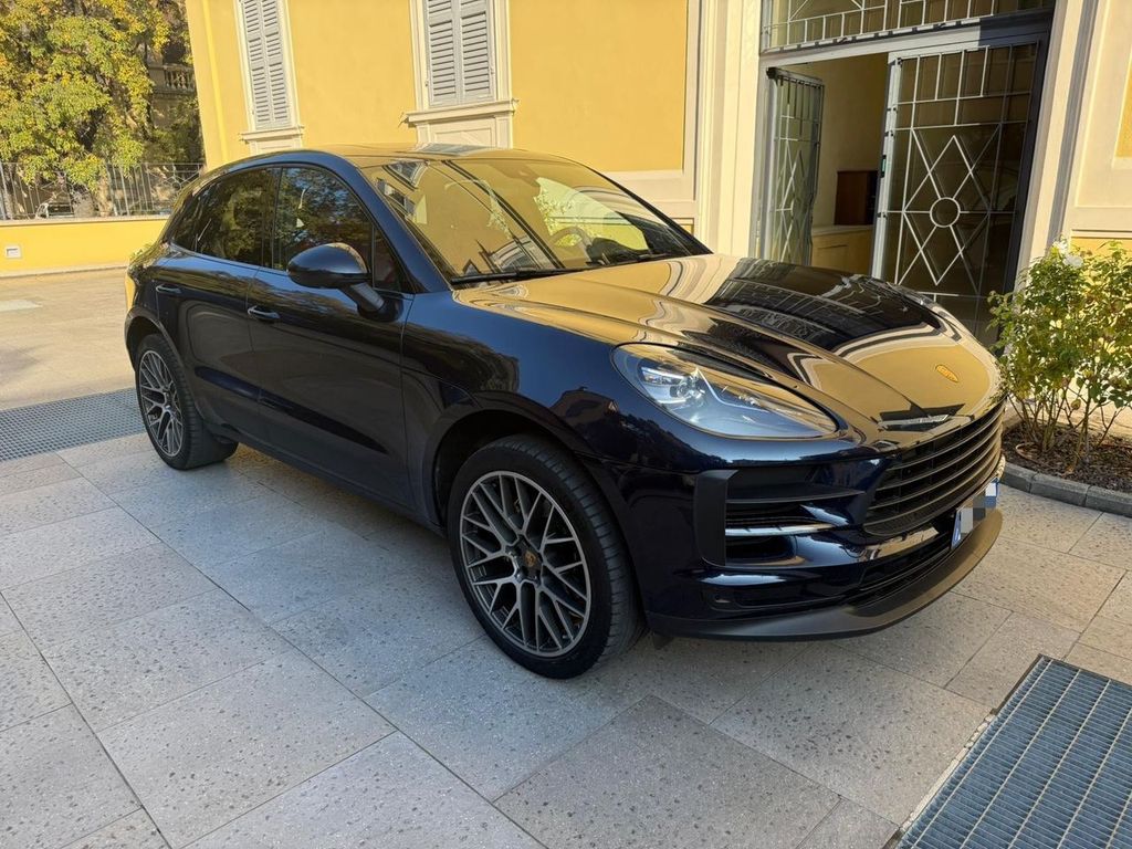 Porsche Macan 2021