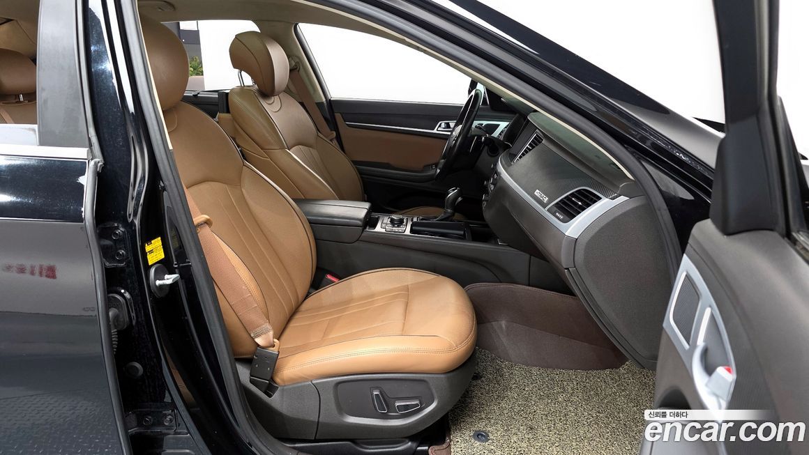 Hyundai Genesis 2014