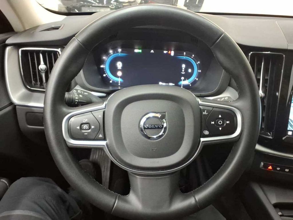 Volvo XC60 2022