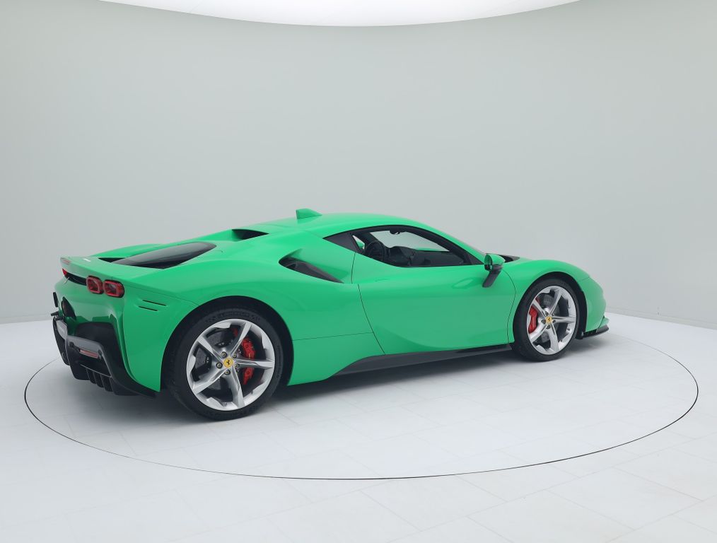 Ferrari SF90 2023