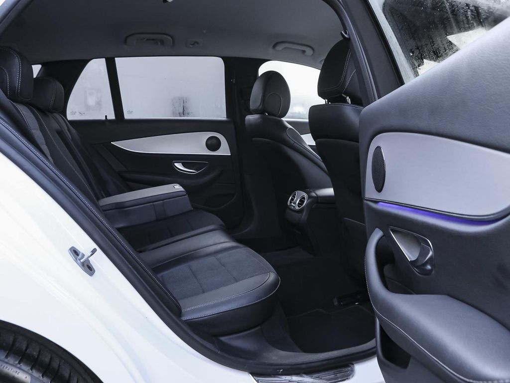 Mercedes-Benz E 300 2022