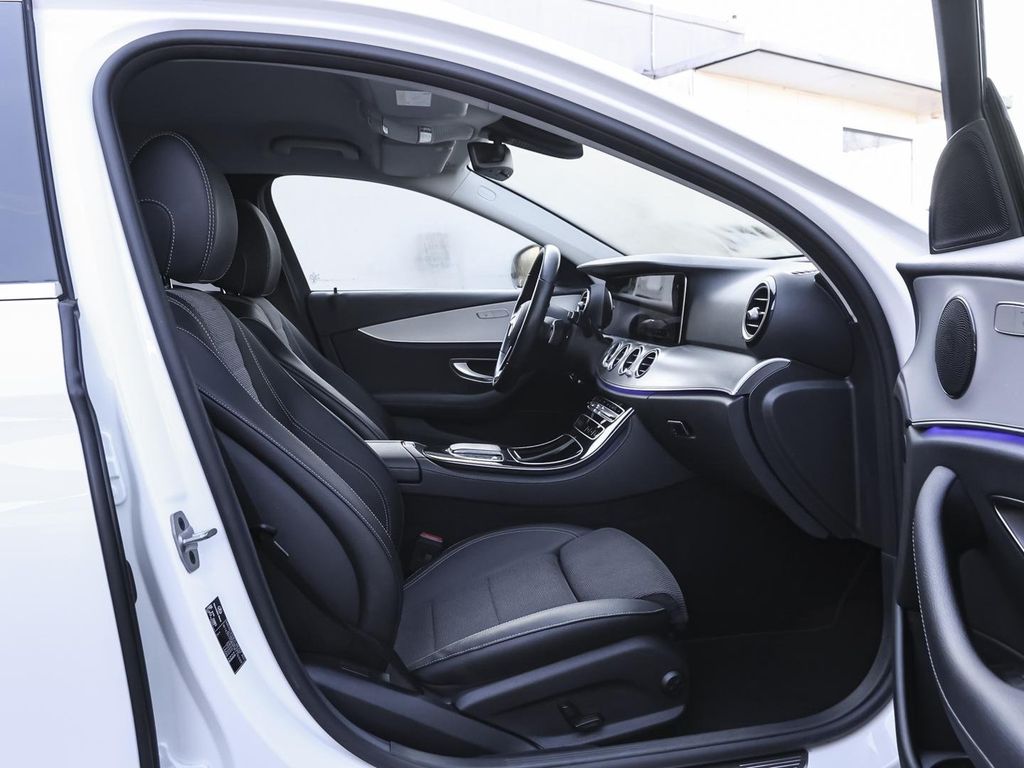 Mercedes-Benz E 300 2022