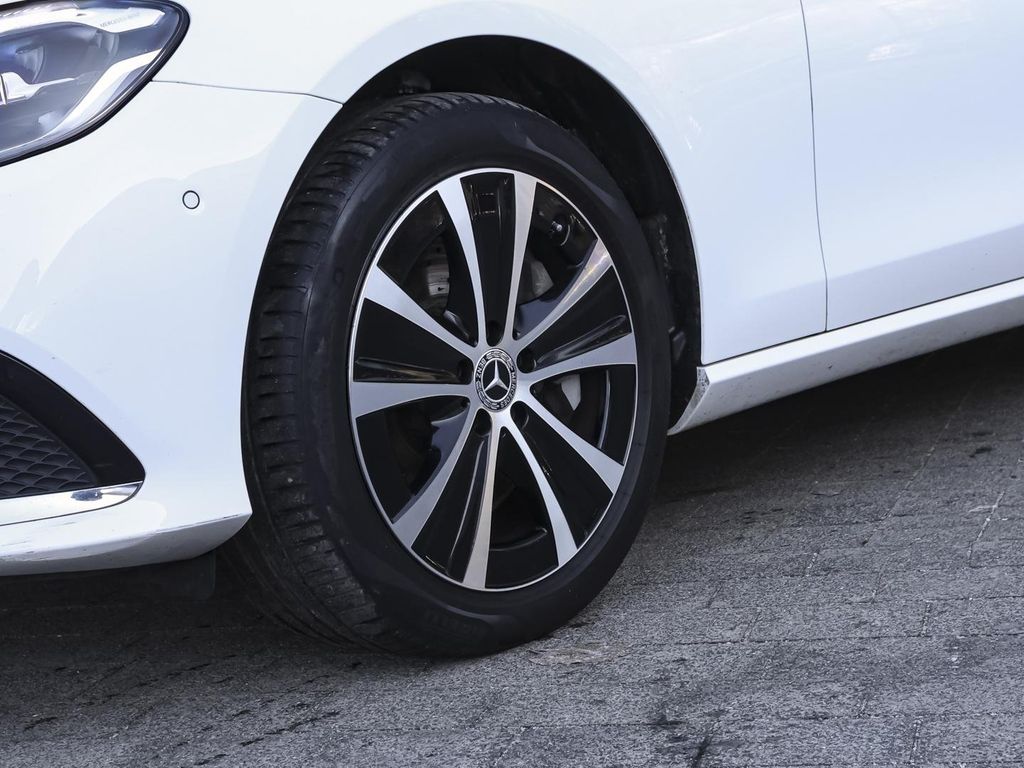 Mercedes-Benz E 300 2022