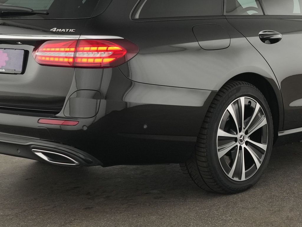 Mercedes-Benz E 300 2022