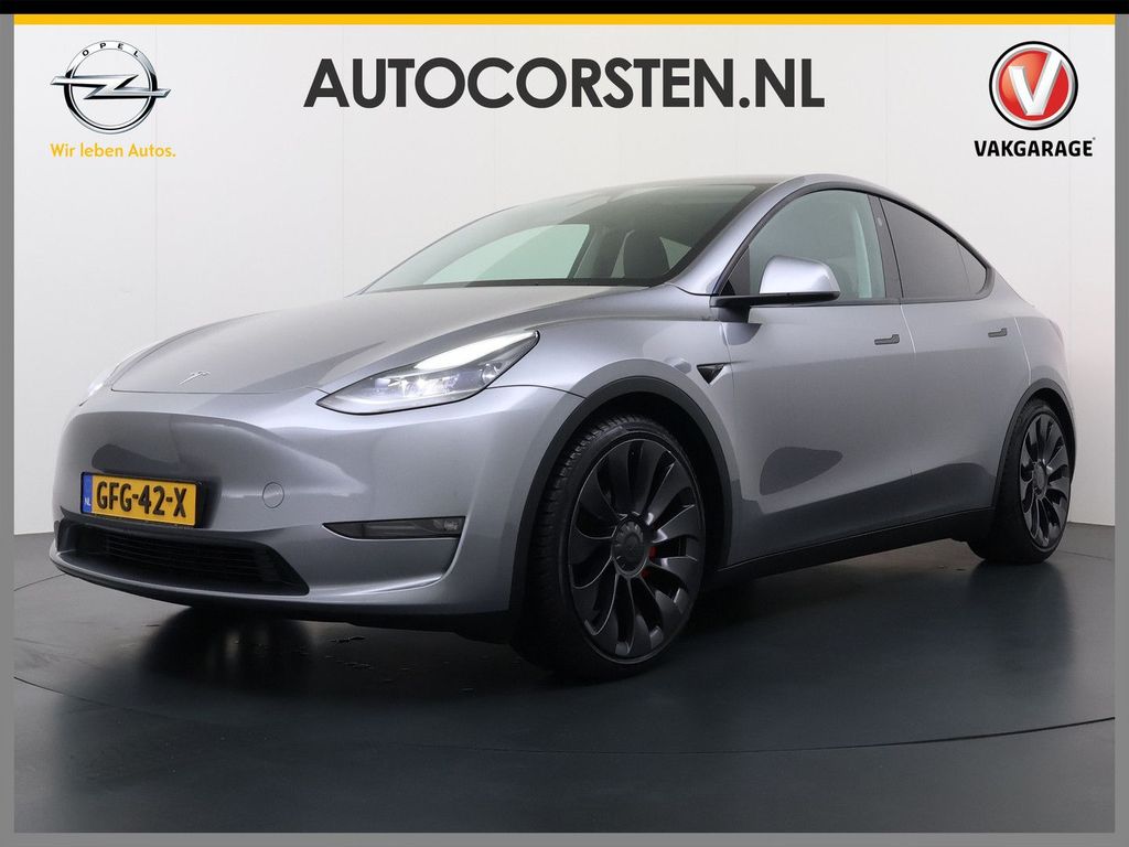 Tesla Model Y 2024