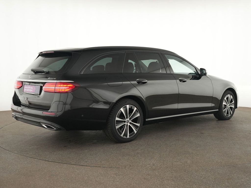 Mercedes-Benz E 300 2022