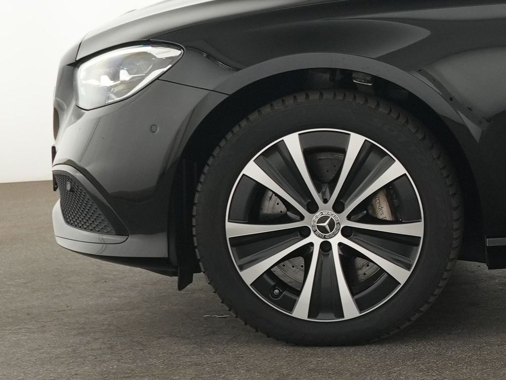 Mercedes-Benz E 300 2022