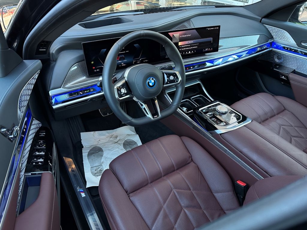 BMW i7 2025