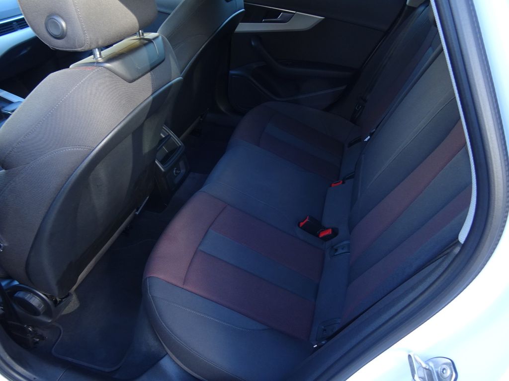 Audi A4 2021