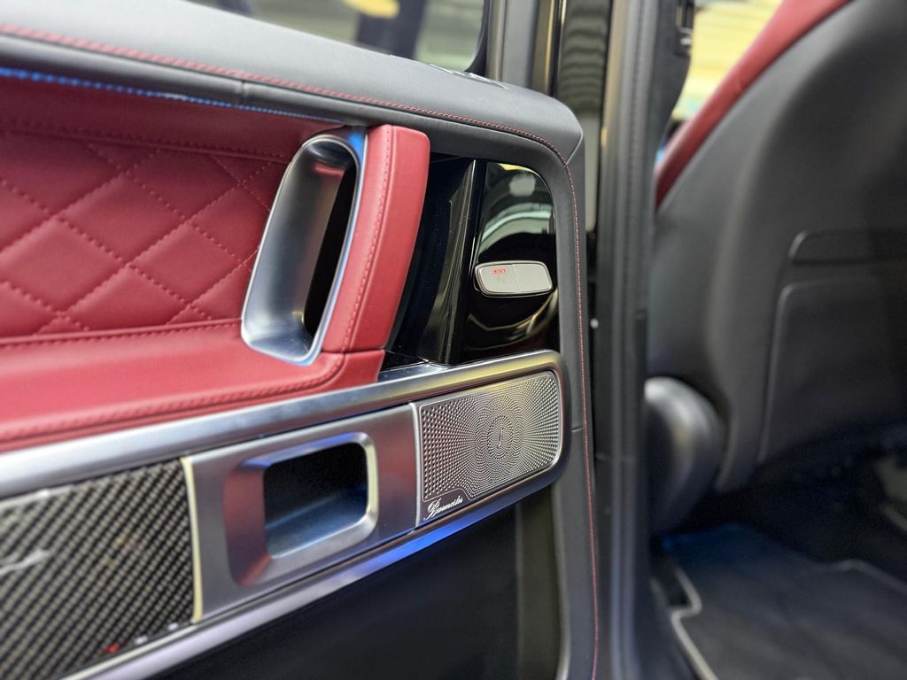 Mercedes-Benz G 63 AMG 2025