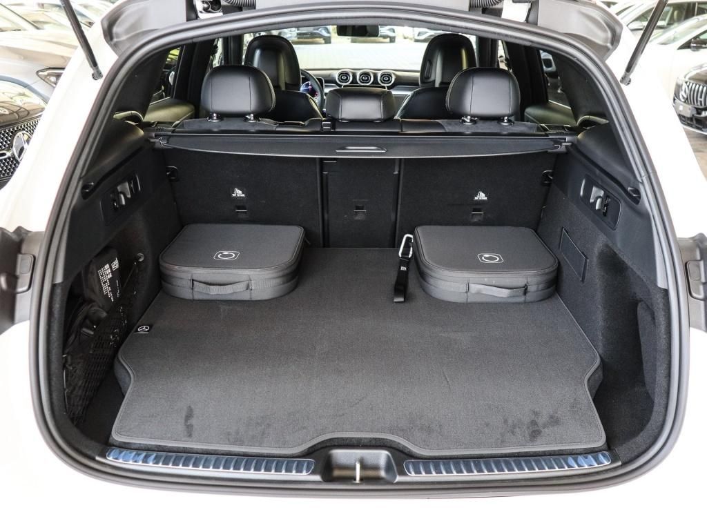 Mercedes-Benz GLC 300 2025