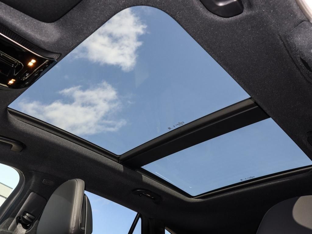 Mercedes-Benz GLC 300 2025