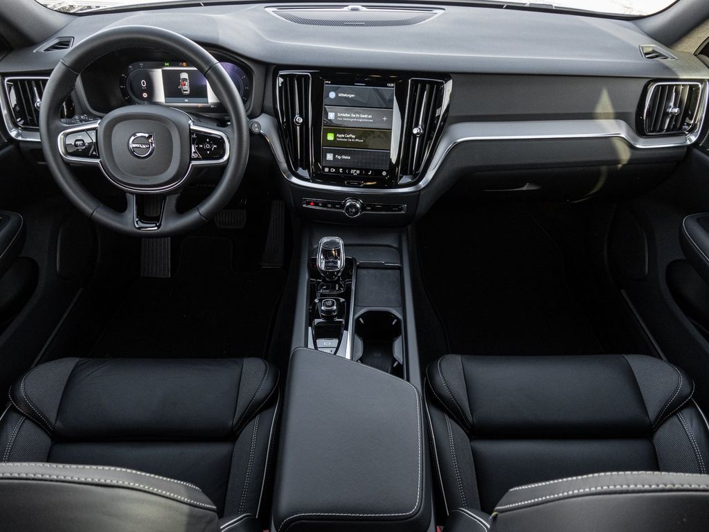 Volvo V60 Cross Country 2023