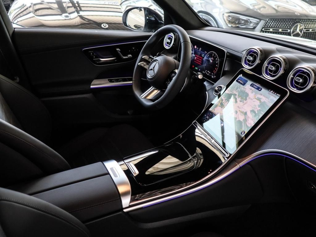 Mercedes-Benz GLC 300 2025