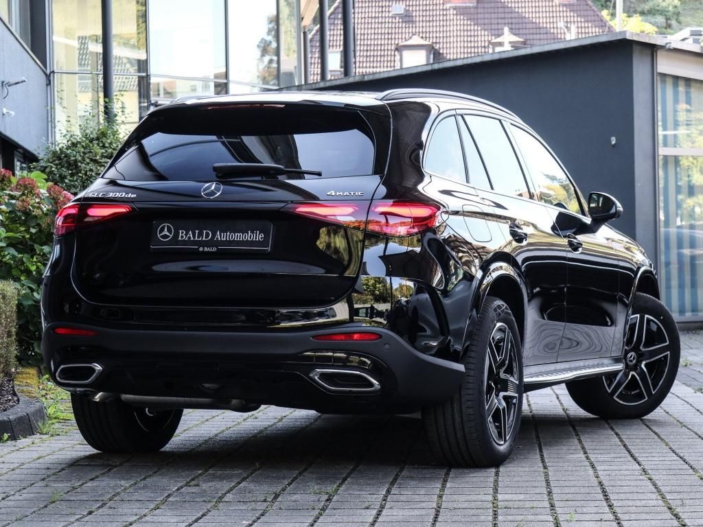 Mercedes-Benz GLC 300 2025