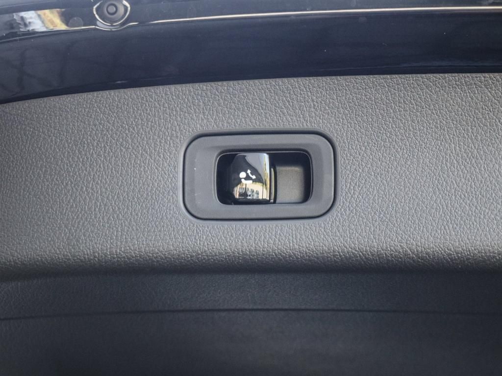 Mercedes-Benz GLC 300 2025