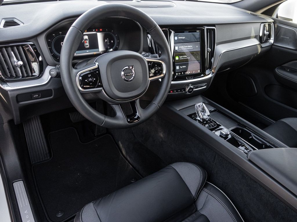 Volvo V60 Cross Country 2023