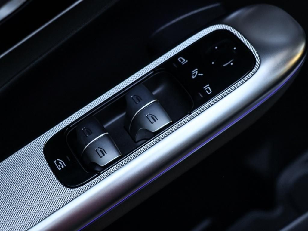 Mercedes-Benz GLC 300 2025