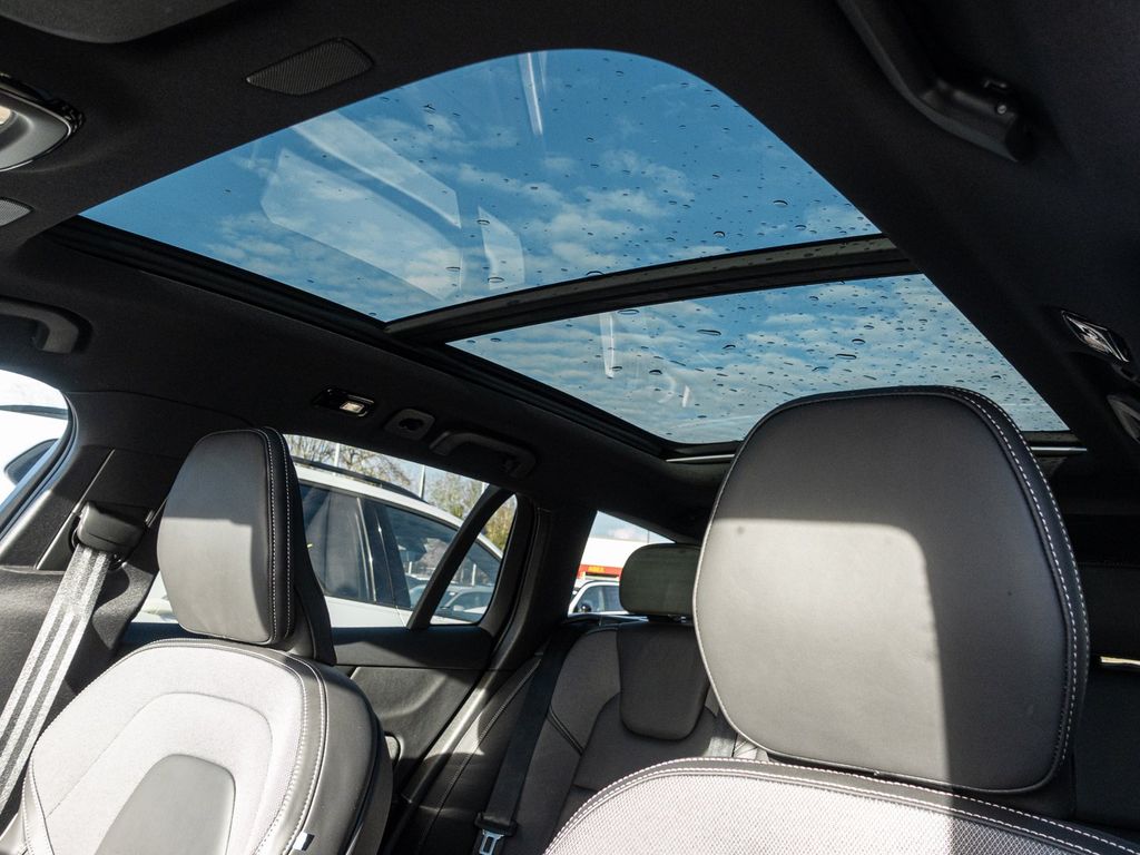 Volvo V60 Cross Country 2023