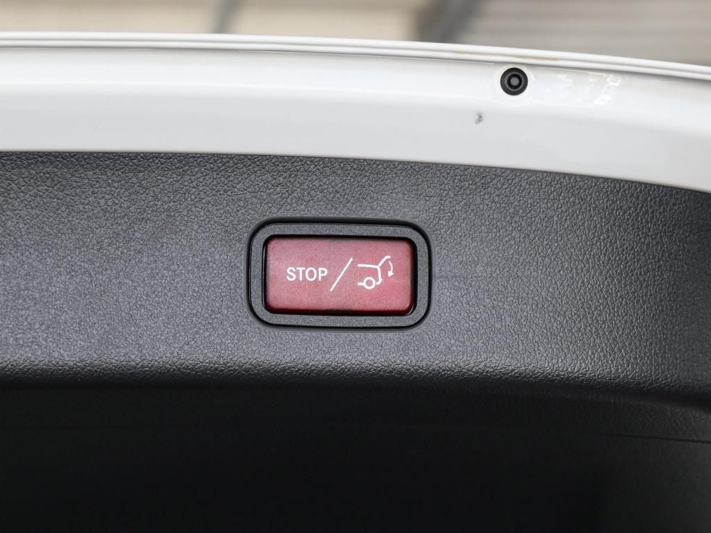 Mercedes-Benz GLC 300 2025