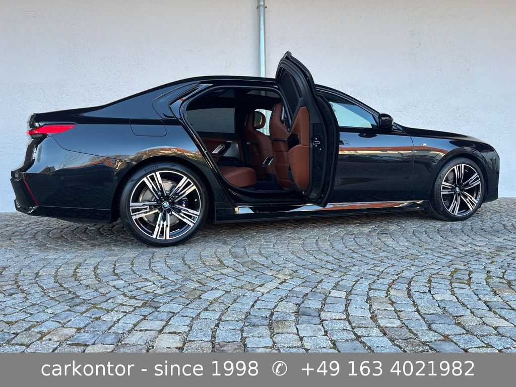 BMW i7 2025