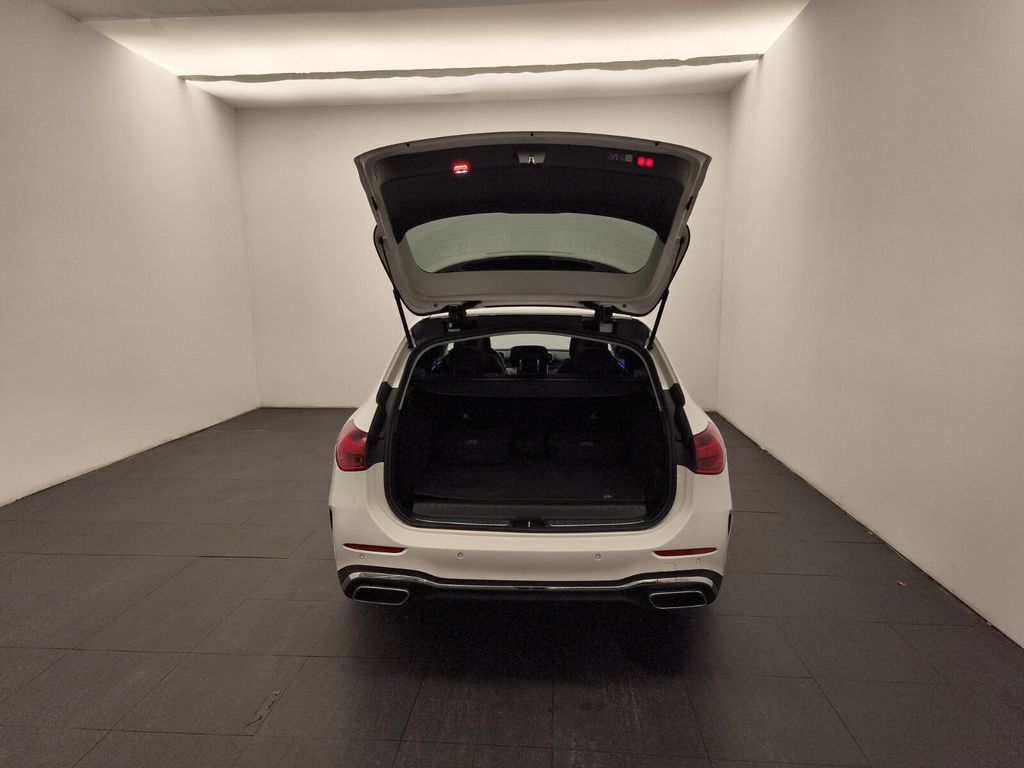 Mercedes-Benz C 300 2025