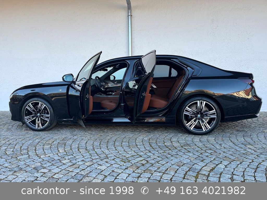 BMW i7 2025