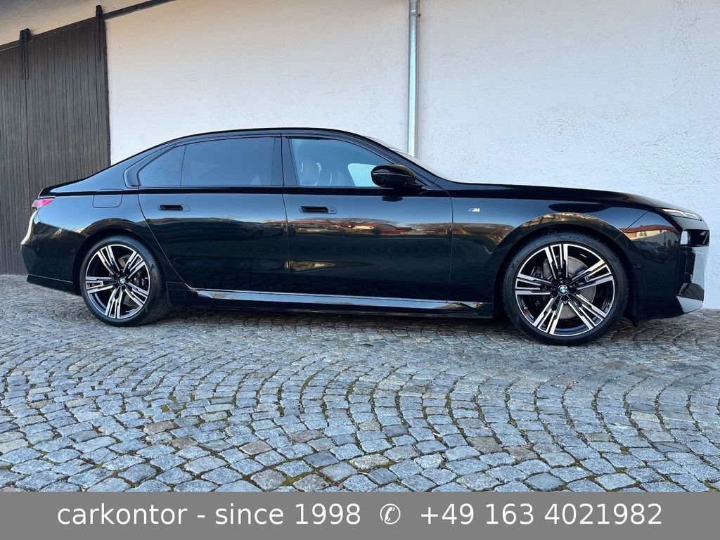 BMW i7 2025