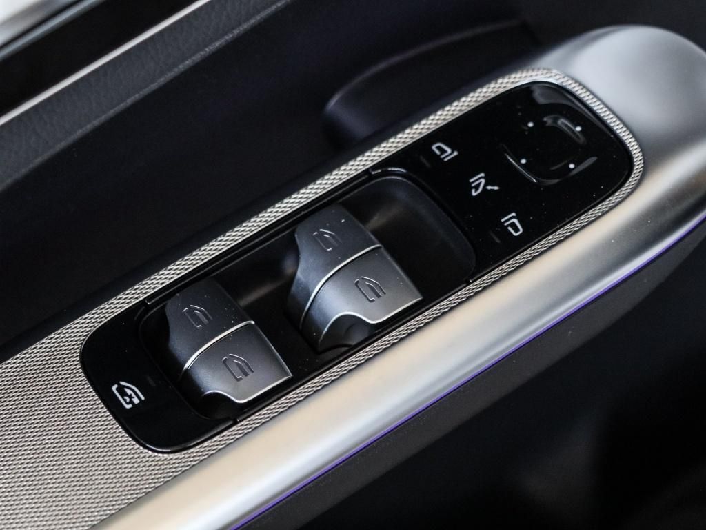 Mercedes-Benz GLC 300 2025