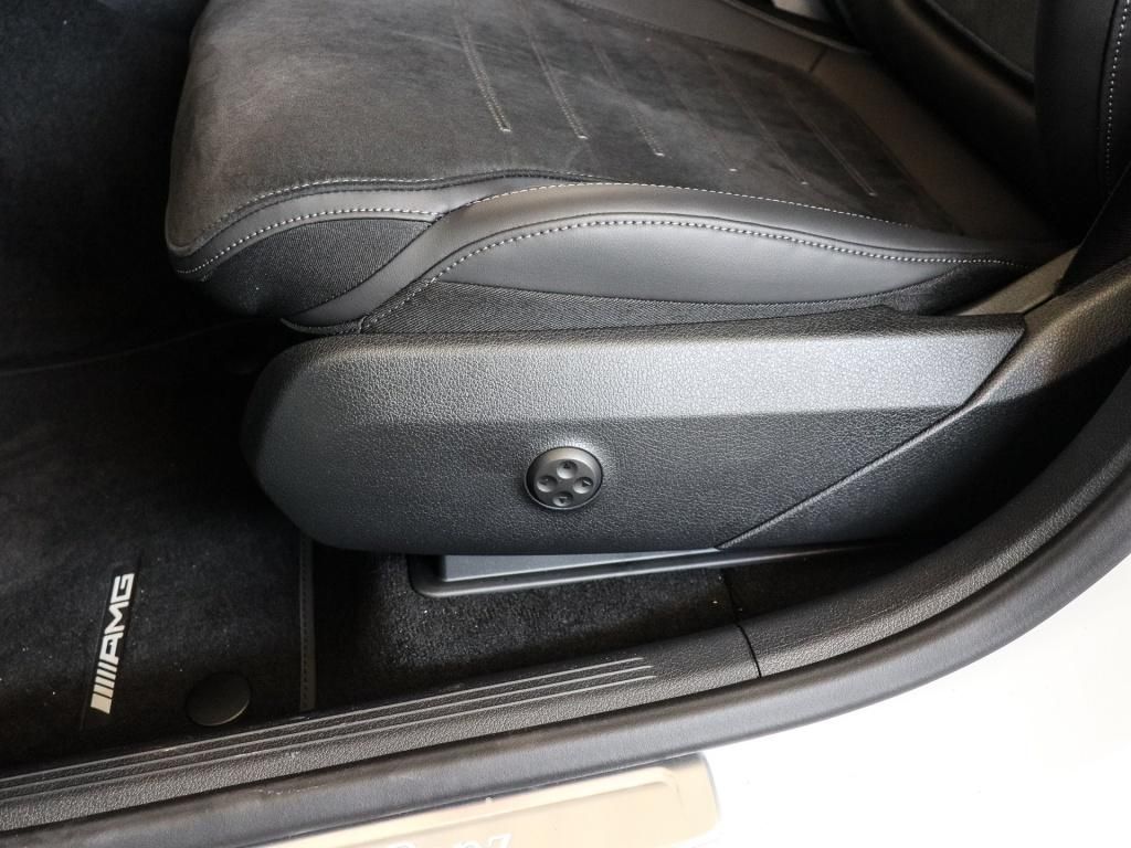 Mercedes-Benz GLC 300 2025