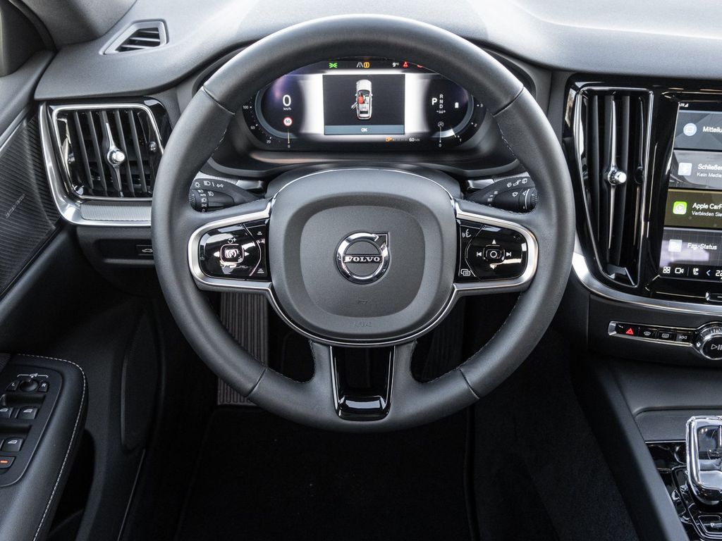 Volvo V60 Cross Country 2023