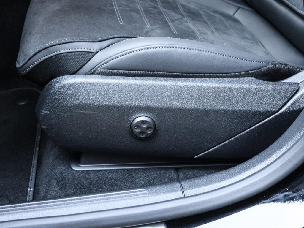 Mercedes-Benz GLC 300 2025