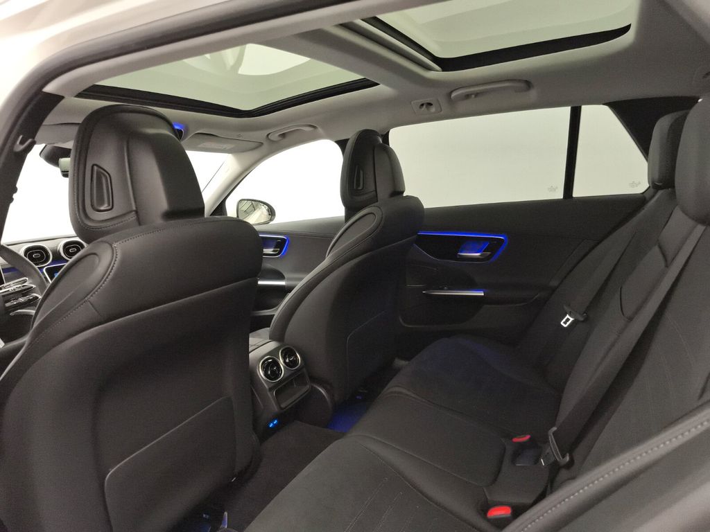 Mercedes-Benz C 300 2025