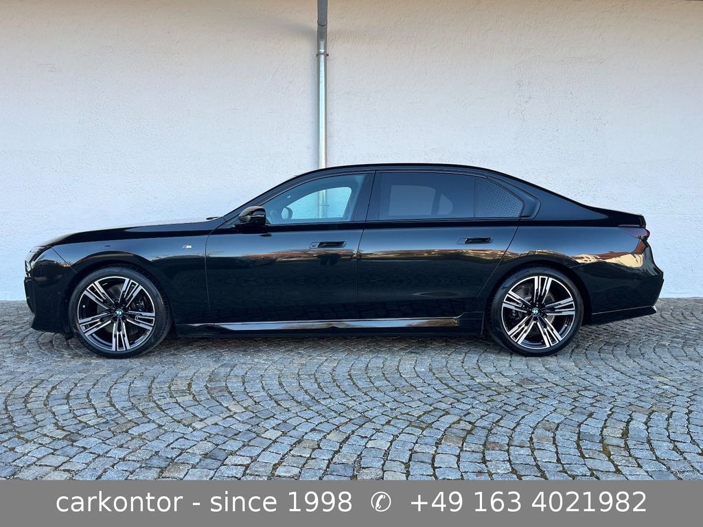 BMW i7 2025